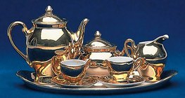 Aranyozott porcelánkészlet