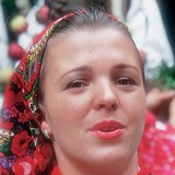 A dinári típusba tartozó nő