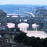 Firenze látképe az Arno folyóval