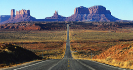 Tanúhegyek a Monument Valley-ben