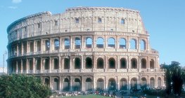 Róma jelképe, a Colosseum