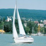 Vitorlás a Balatonon