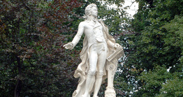 Wolfgang Amadeus Mozart szobra