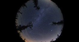 Meteoreső a Perseidák maximuma idején