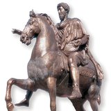 Marcus Aurelius lovas szobra