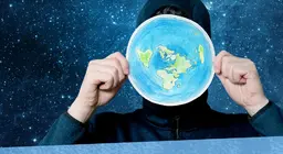 Lapos-e a Föld?